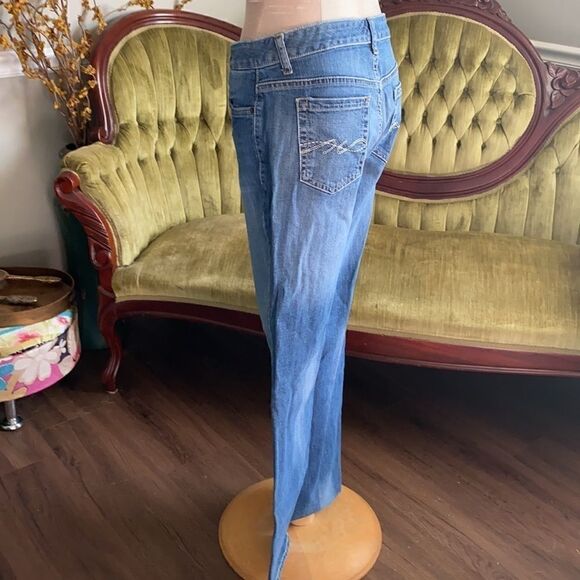 Tommy Hilfiger wide legged jeans. Vintage. Women’s 8. - Picture 4 of 7